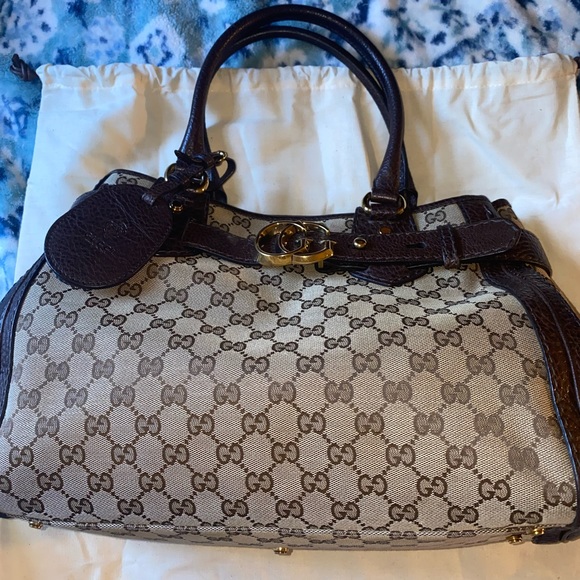 Gucci GG Running Canvas Medium Bag - Picture 3 of 12